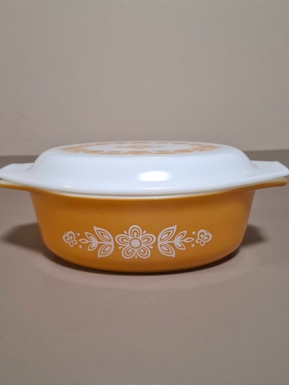 Pyrex 043 Butterfly Gold Oval 1 1/2 Quart Casserole Bowl With Lid